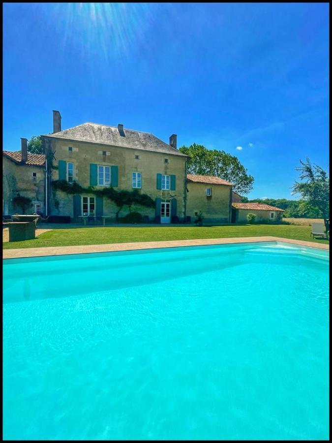 Les Maisons Du Bonheur Acomodação com café da manhã Château-Garnier Exterior foto