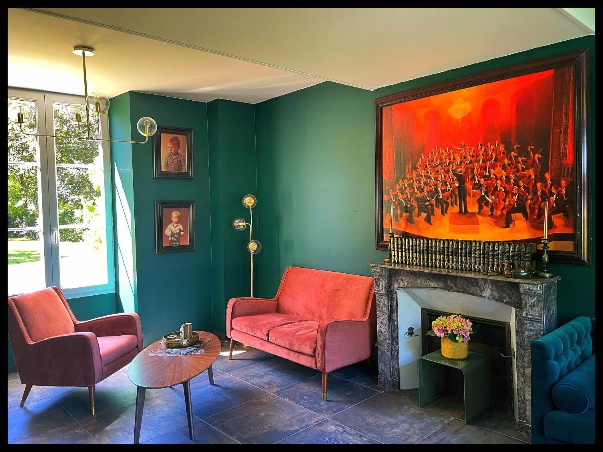 Les Maisons Du Bonheur Acomodação com café da manhã Château-Garnier Exterior foto