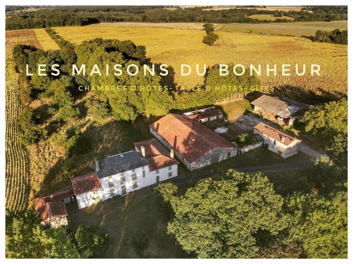Les Maisons Du Bonheur Acomodação com café da manhã Château-Garnier Exterior foto