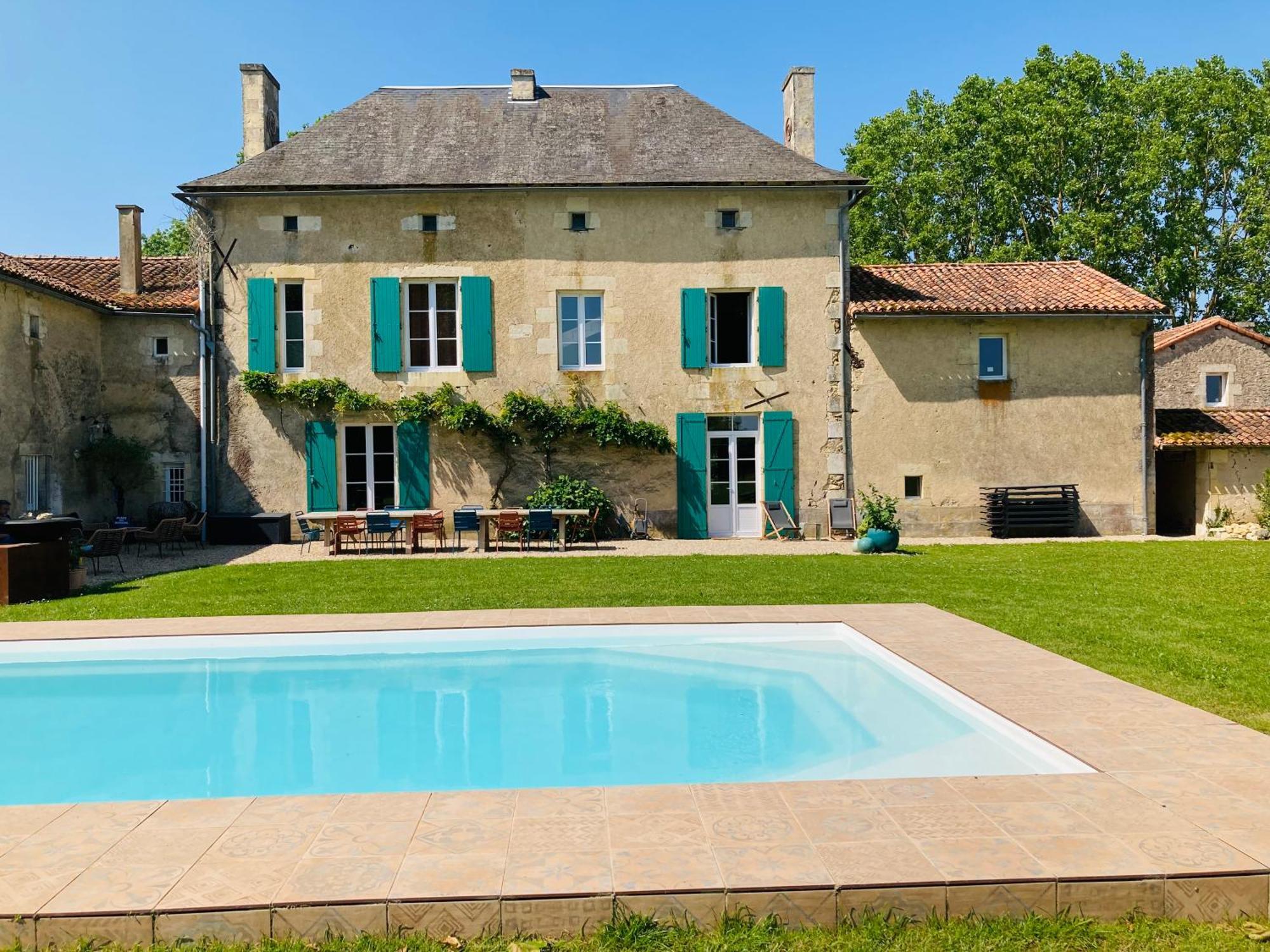 Les Maisons Du Bonheur Acomodação com café da manhã Château-Garnier Exterior foto